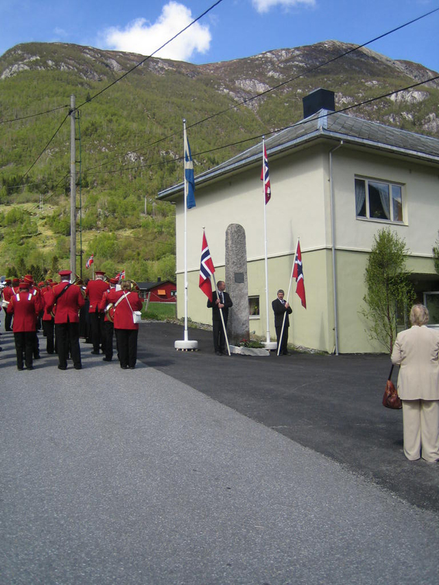 Norwegian day of Independence and memorial service, 17th March 2006.